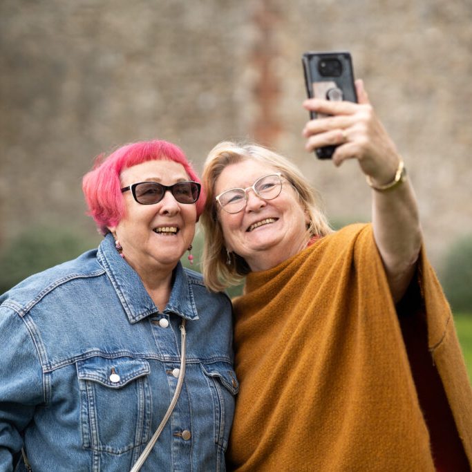 Two ladies_selfie